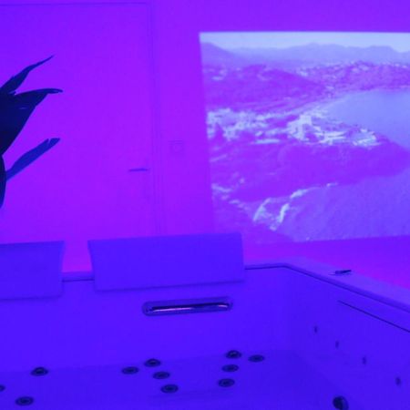 Dima Suite Jacuzzi Privatif ヴデーヌ エクステリア 写真