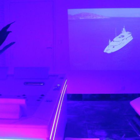 Dima Suite Jacuzzi Privatif ヴデーヌ エクステリア 写真