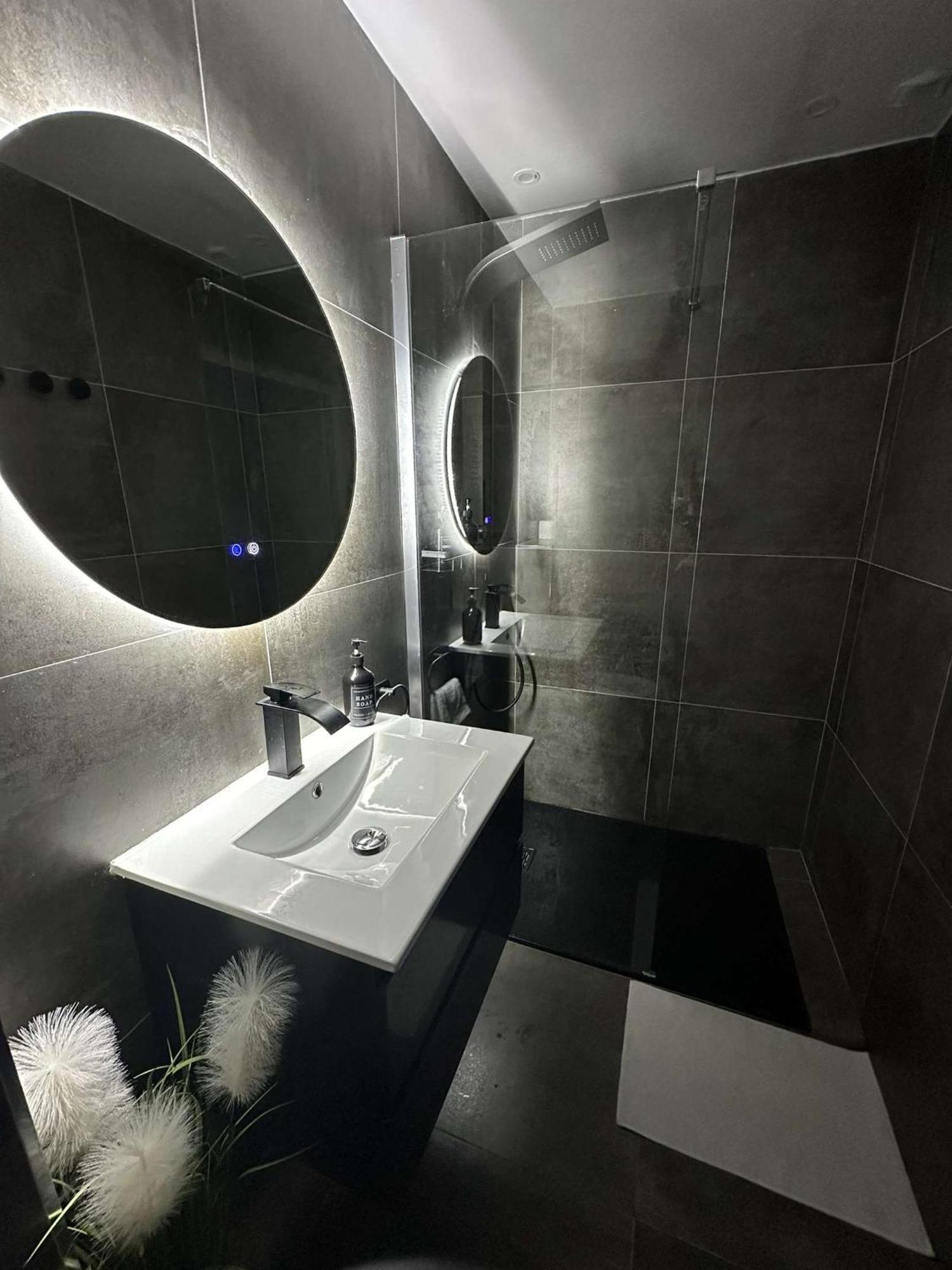Dima Suite Jacuzzi Privatif ヴデーヌ エクステリア 写真