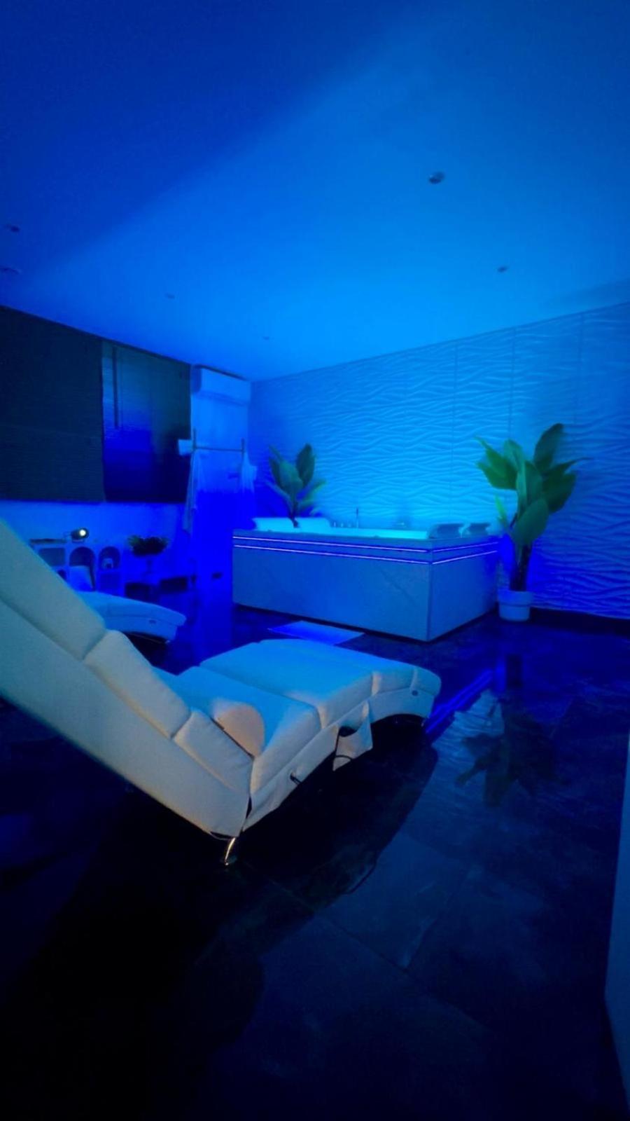 Dima Suite Jacuzzi Privatif ヴデーヌ エクステリア 写真